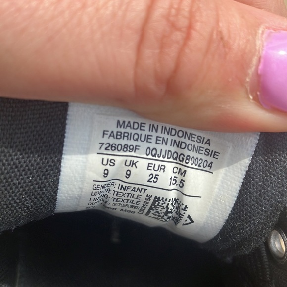 Black Converse sz 9 Infant - Picture 4 of 10